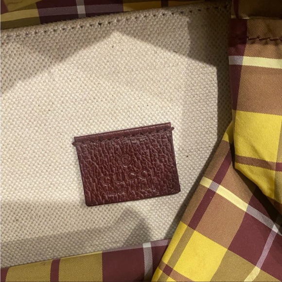 MEN’s GUCCI Logo Coated Tote - Picture 6 of 8